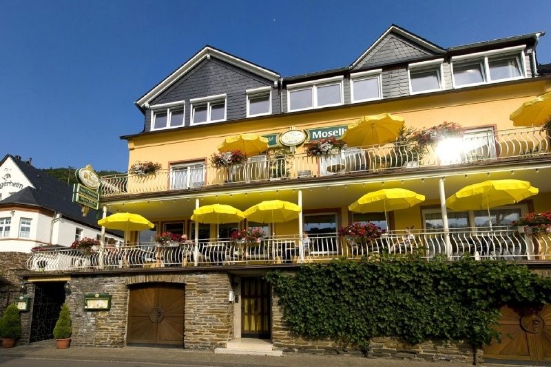 Herzlich willkommen im Hotel - Weinhaus Moselblick