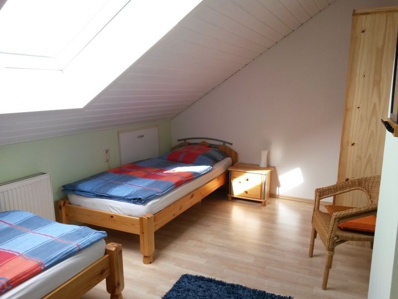 2. Schlafzimmer