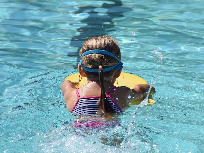 Hallen- und Freibad Rebmeerbad