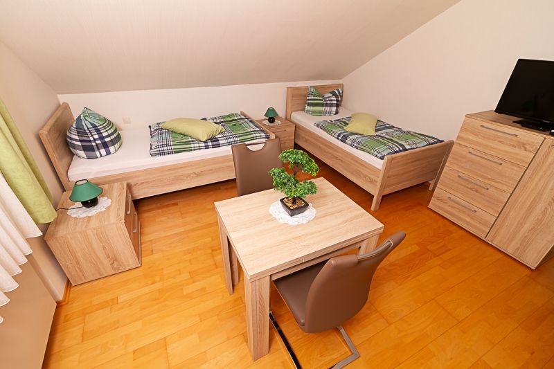 Schlafzimmer 2 mit 2 Einzelbetten