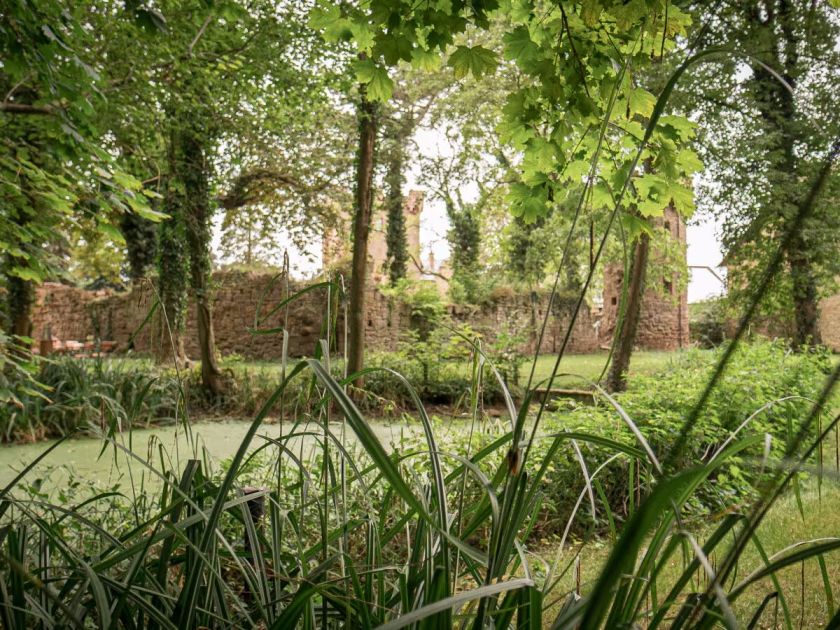 Ferienwohnung Zum Hof im Herrenhaus Burg Vlatten